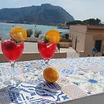 La Terrazza Del Sole Di Mondello Homestay szállás *