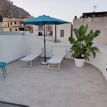 La Terrazza Del Sole Di Mondello Privatunterkunft *