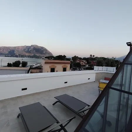 La Terrazza Del Sole Di Mondello Privatunterkunft Palermo
