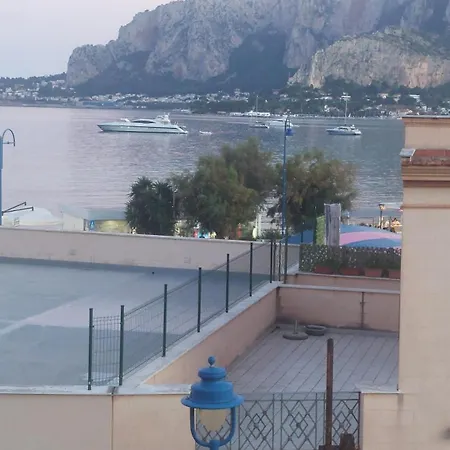 La Terrazza Del Sole Di Mondello Palermo