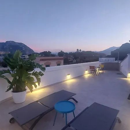 La Terrazza Del Sole Di Mondello Privatunterkunft *