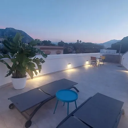La Terrazza Del Sole Di Mondello Privatunterkunft Palermo